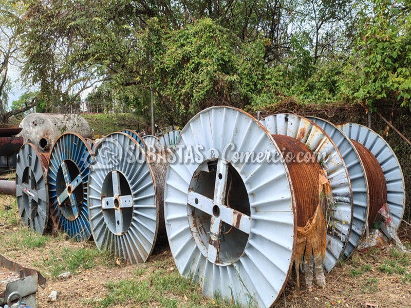Chatarra de cable de cobre en carretes aprox: 20.000 Kg